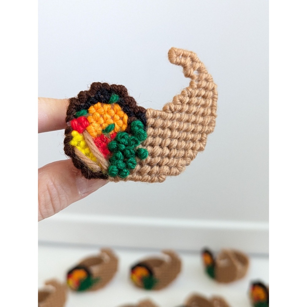 12 Vtg Thanksgiving Needlepoint Napkin Rings Handmade Plastic Canvas Cornucopia